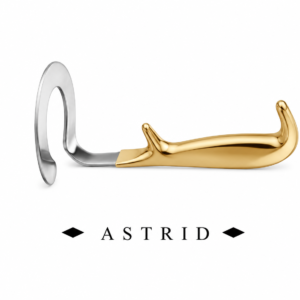 C Circular Breast Retractor With Fiber Optics Light Guide and Suction Tube - 17.5cm